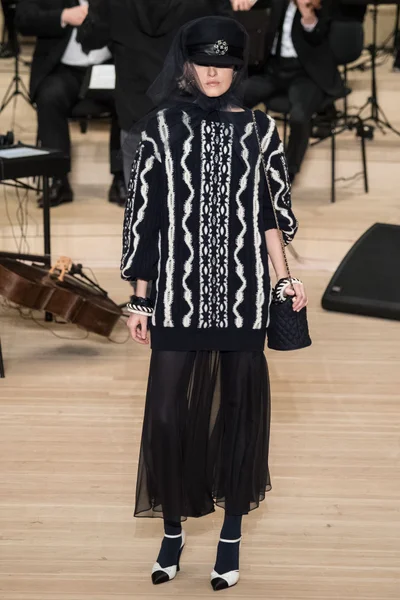 Look 26